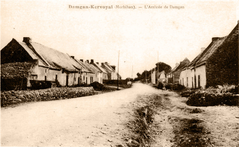 image ancienne-La-grande-rue-de-Kervoyal